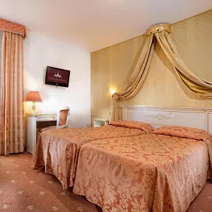 3* Отель Ambassador Tre Rose