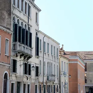 Riva De Biasio 2*, Venetië Italië