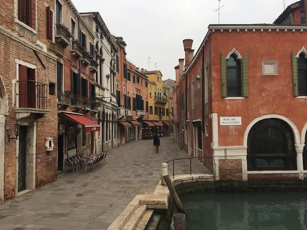 Venice Resorts Guest House